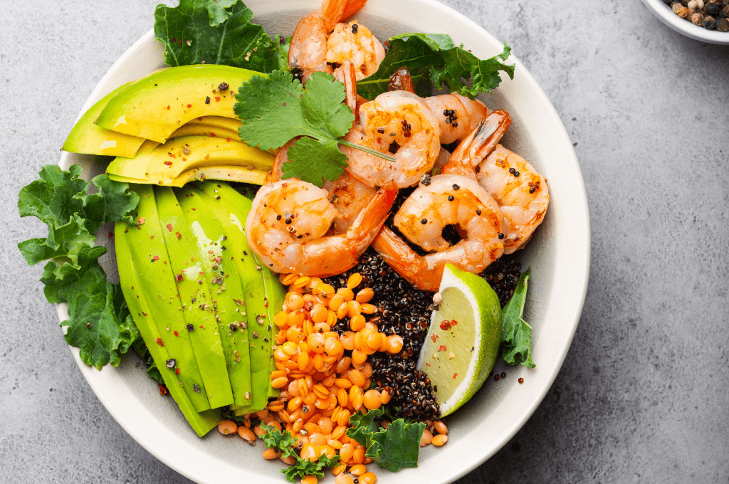 Ensalada de Camarón Salteado con Lentejas y Quinoa
