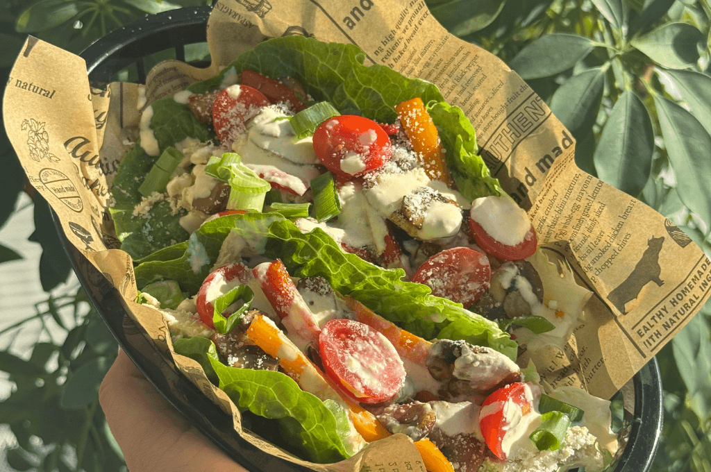 Tacos de Lechuga con Pollo y Queso Cottage