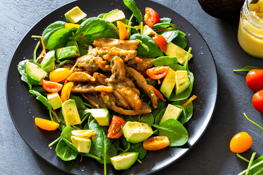 Ensalada de Pollo con Espinaca y Aguacate