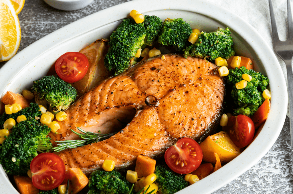 Salmón con Vegetales al Horno y Papa
