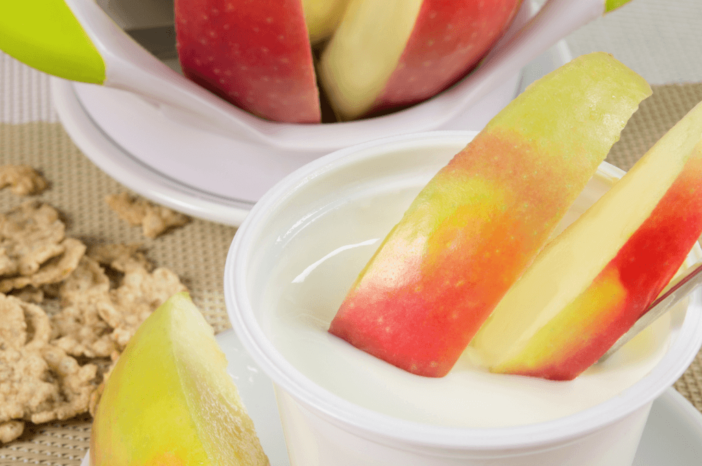Snack de Manzana con Yogur y Canela