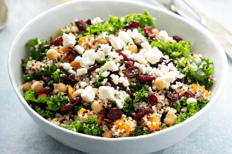 Ensalada de garbanzos y vegetales (con feta)