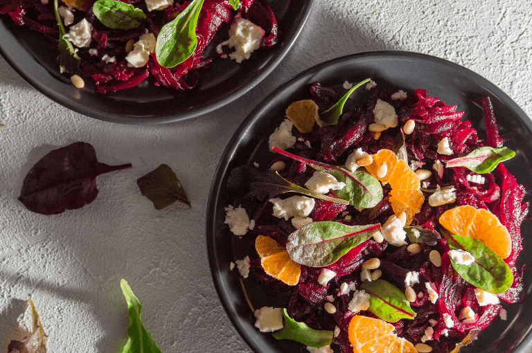 Ensalada de remolacha asada con naranja y hierbas